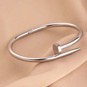 Noir Clou Bracelet